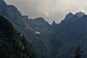 97 Zoom verso il Vallone , da poco salito fino al lago